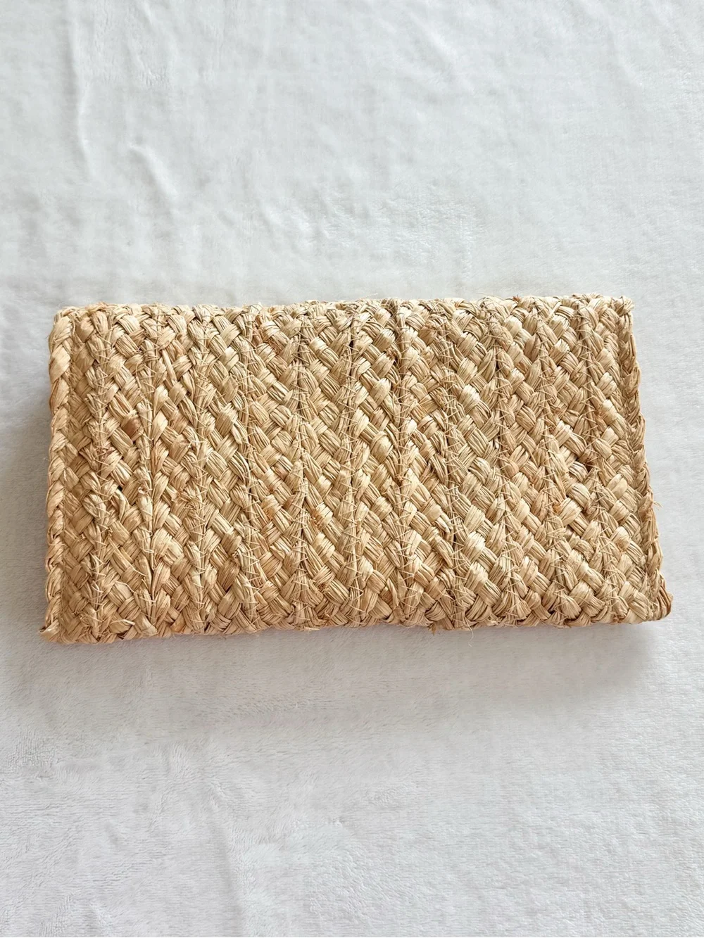 Straw clutch